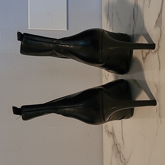 Lauren Ralph Lauren Black Leather Pointed Toes Chelsea Ankle Sock Boots Wmns 9 - Picture 6 of 13